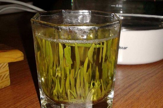 冷泡茶用什么茶葉最好，什么樣的茶適合冷泡？