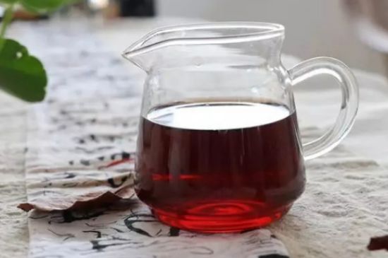 黑茶調(diào)理婦科病，女人喝黑茶好處太多了！