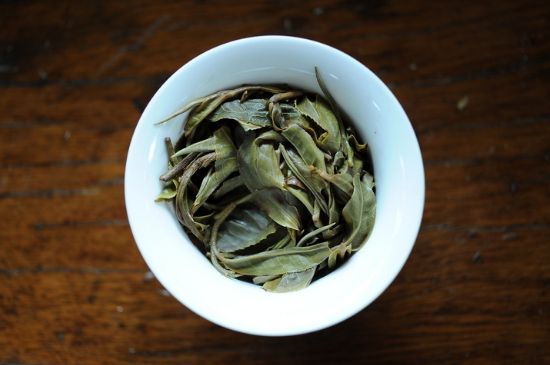 干吃茶葉致癌嗎，長期吃干茶葉的危害