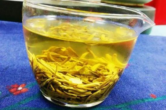 老茶和新茶哪個(gè)好，老茶好喝還是新茶好喝