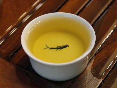 如何通過茶湯辨別好茶，<a href=http://m.syguzhi.com/fenlei/ target=_blank class=infotextkey>六大茶類</a>茶湯顏色標準