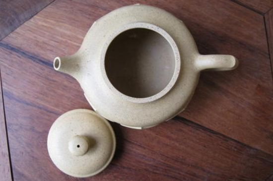 本山綠泥怎么分辨真假，真正的本山綠泥紫砂壺怎么鑒別？
