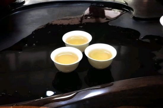 蜜蘭香好還是鴨屎香好，鳳凰單叢茶蜜蘭香和鴨屎香特點(diǎn)有哪些？